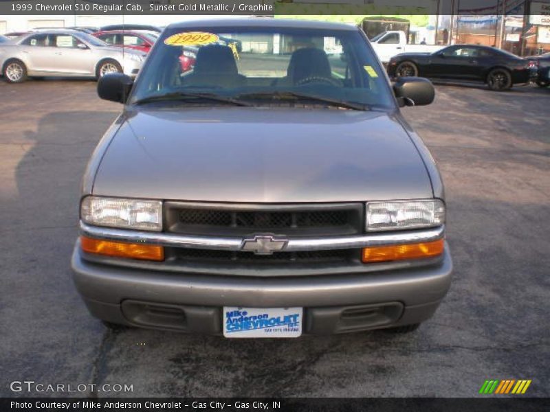 Sunset Gold Metallic / Graphite 1999 Chevrolet S10 Regular Cab