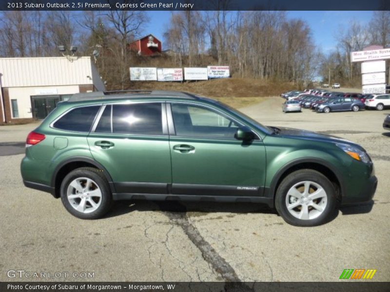 Cypress Green Pearl / Ivory 2013 Subaru Outback 2.5i Premium