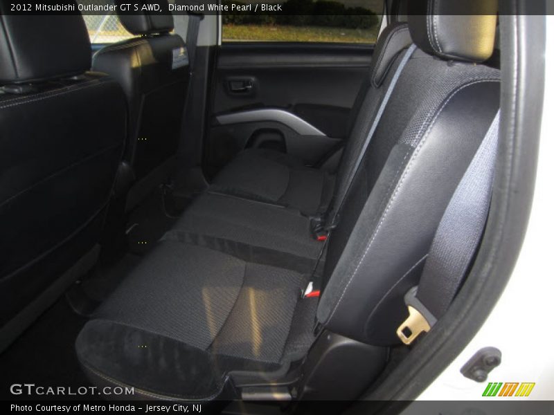 Diamond White Pearl / Black 2012 Mitsubishi Outlander GT S AWD