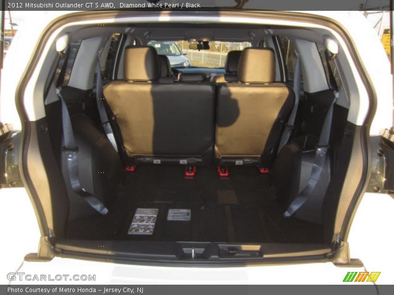  2012 Outlander GT S AWD Trunk