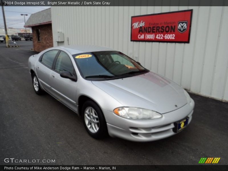 Bright Silver Metallic / Dark Slate Gray 2004 Dodge Intrepid SE