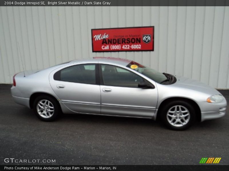 Bright Silver Metallic / Dark Slate Gray 2004 Dodge Intrepid SE