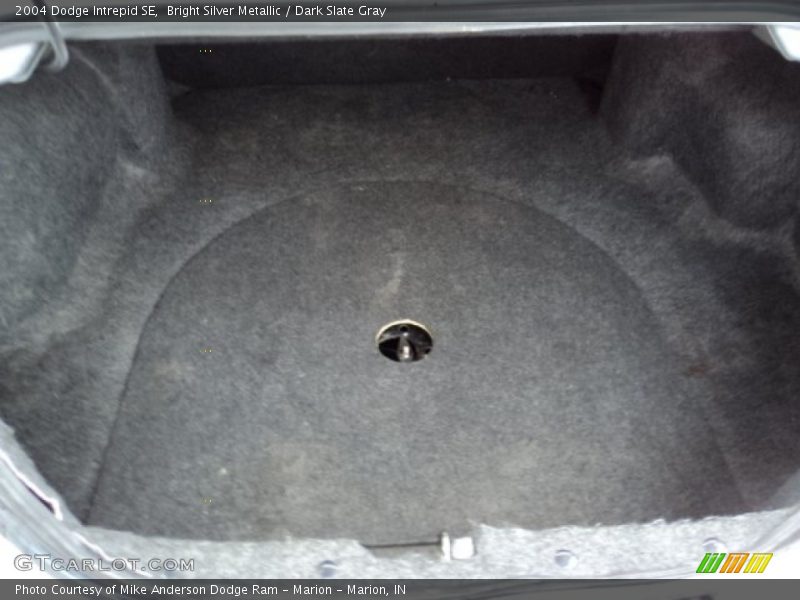 Bright Silver Metallic / Dark Slate Gray 2004 Dodge Intrepid SE