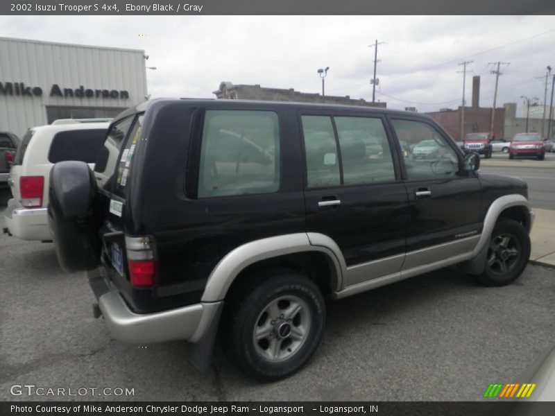 Ebony Black / Gray 2002 Isuzu Trooper S 4x4
