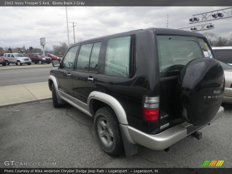 Ebony Black / Gray 2002 Isuzu Trooper S 4x4