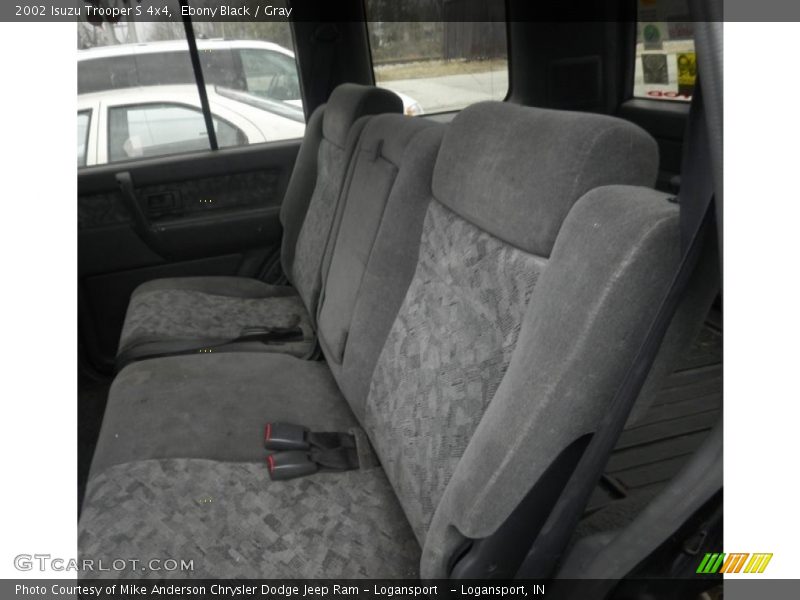 Ebony Black / Gray 2002 Isuzu Trooper S 4x4