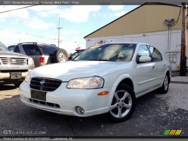 Icelandic White Pearl / Frost 2001 Nissan Maxima GLE