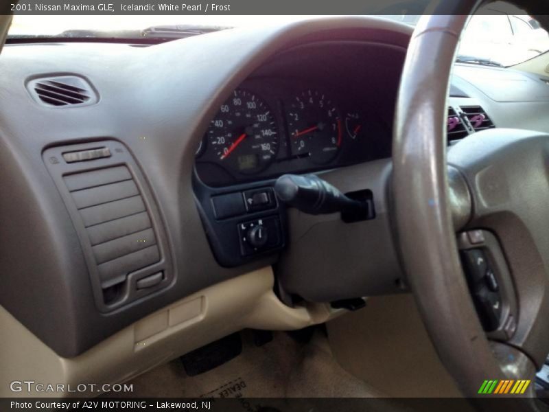 Icelandic White Pearl / Frost 2001 Nissan Maxima GLE
