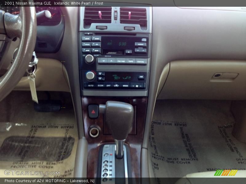 Icelandic White Pearl / Frost 2001 Nissan Maxima GLE