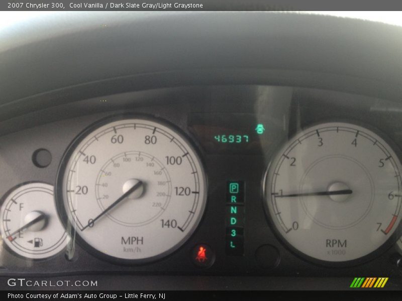 Cool Vanilla / Dark Slate Gray/Light Graystone 2007 Chrysler 300