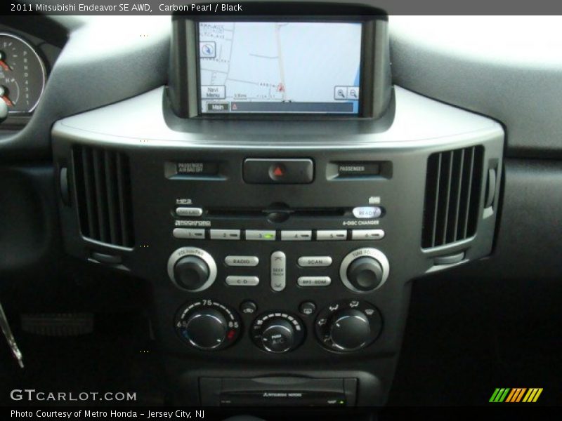 Carbon Pearl / Black 2011 Mitsubishi Endeavor SE AWD