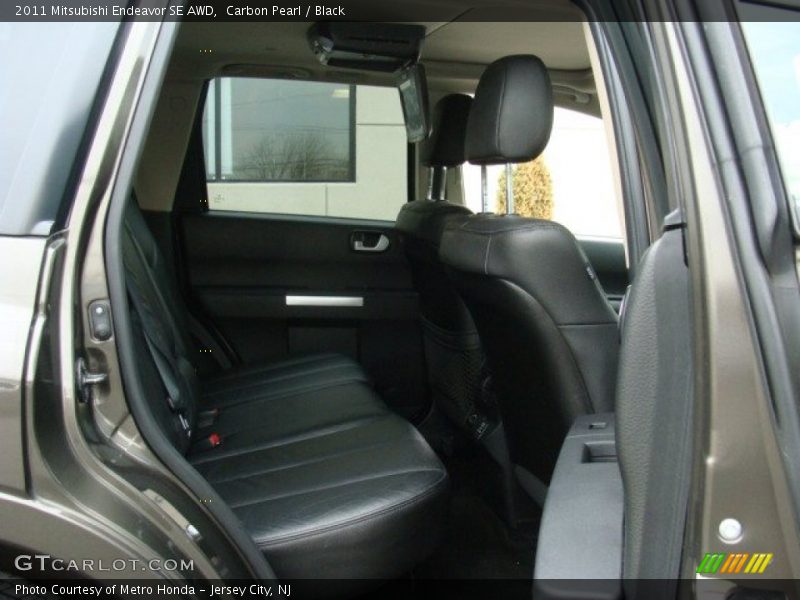 Carbon Pearl / Black 2011 Mitsubishi Endeavor SE AWD