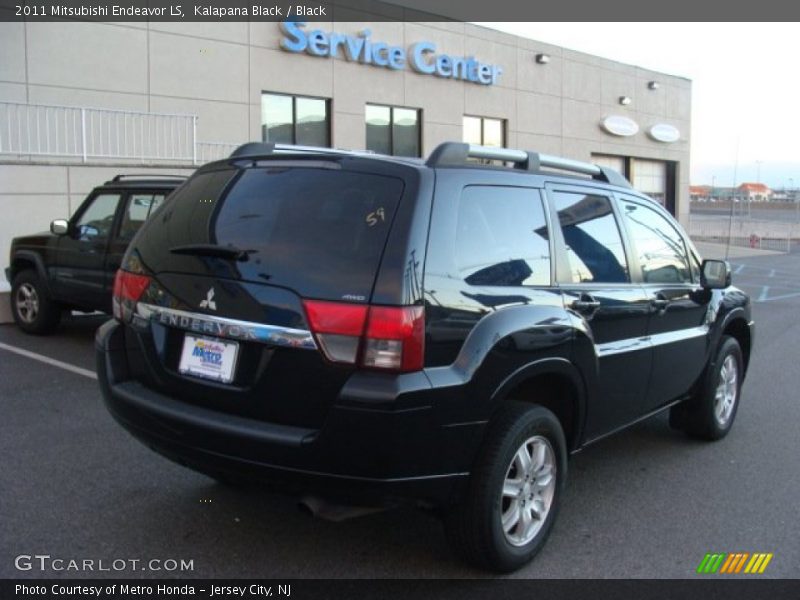 Kalapana Black / Black 2011 Mitsubishi Endeavor LS