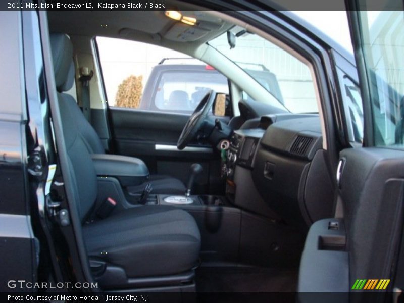 Kalapana Black / Black 2011 Mitsubishi Endeavor LS