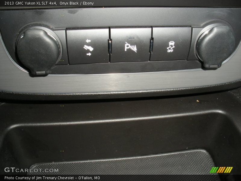 Controls of 2013 Yukon XL SLT 4x4