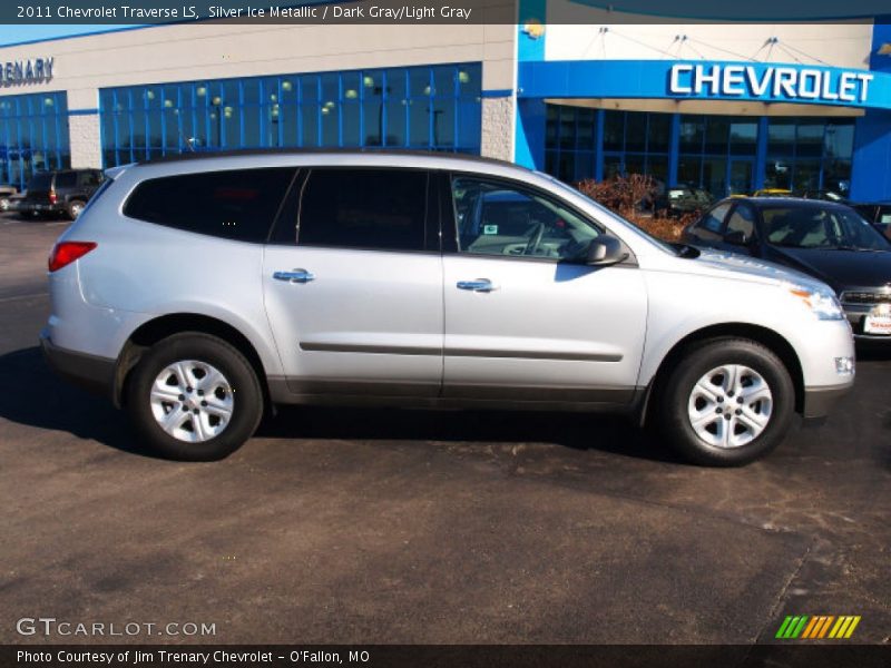 Silver Ice Metallic / Dark Gray/Light Gray 2011 Chevrolet Traverse LS