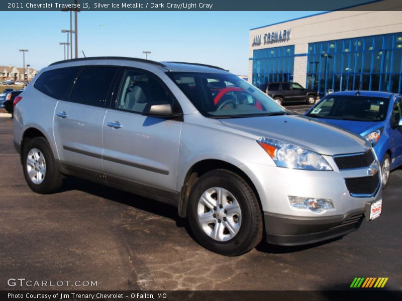 Silver Ice Metallic / Dark Gray/Light Gray 2011 Chevrolet Traverse LS