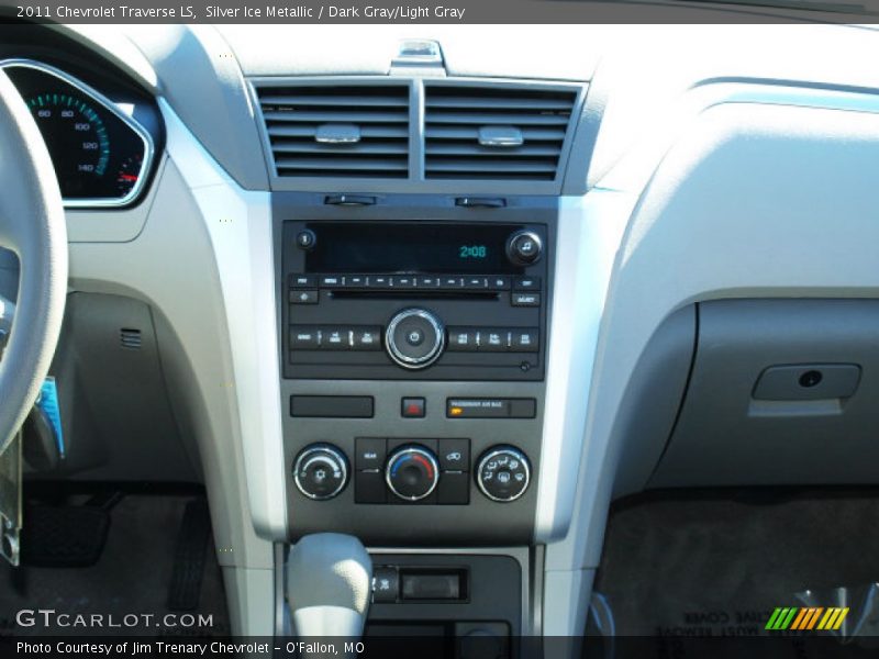 Silver Ice Metallic / Dark Gray/Light Gray 2011 Chevrolet Traverse LS