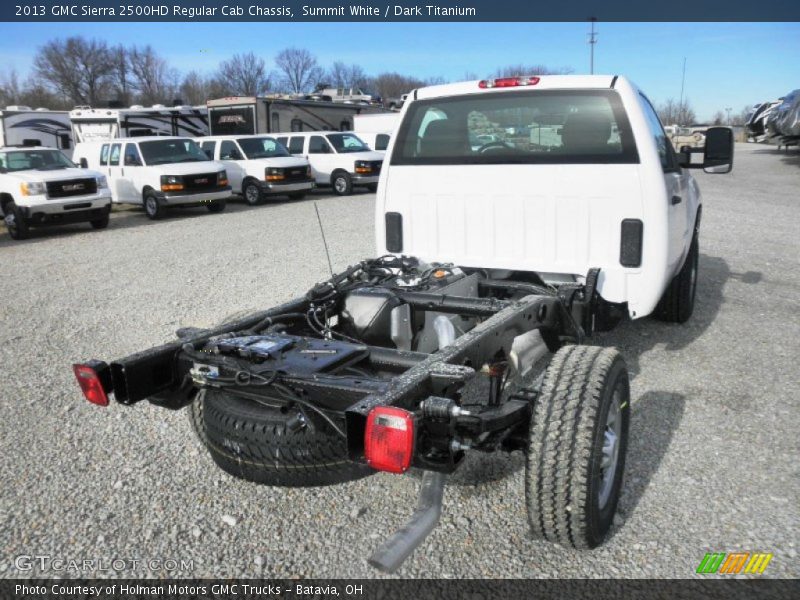 Summit White / Dark Titanium 2013 GMC Sierra 2500HD Regular Cab Chassis