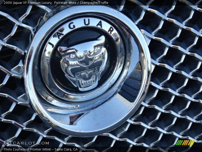Porcelain White / Champagne/Truffle 2009 Jaguar XF Premium Luxury