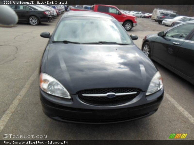 Black / Dark Charcoal 2003 Ford Taurus SE