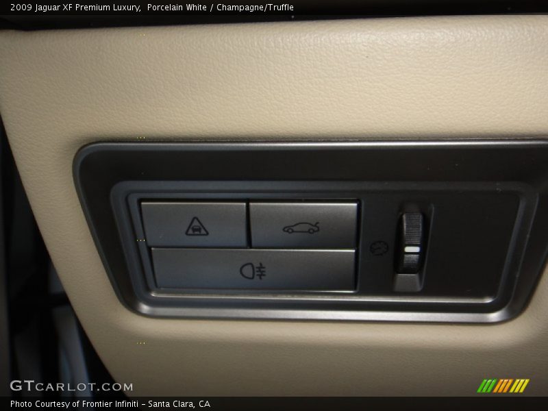 Porcelain White / Champagne/Truffle 2009 Jaguar XF Premium Luxury