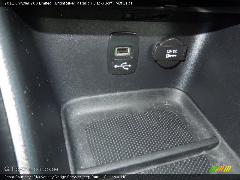 Bright Silver Metallic / Black/Light Frost Beige 2011 Chrysler 200 Limited