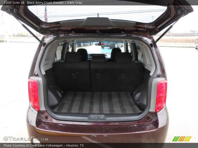  2009 xB  Trunk