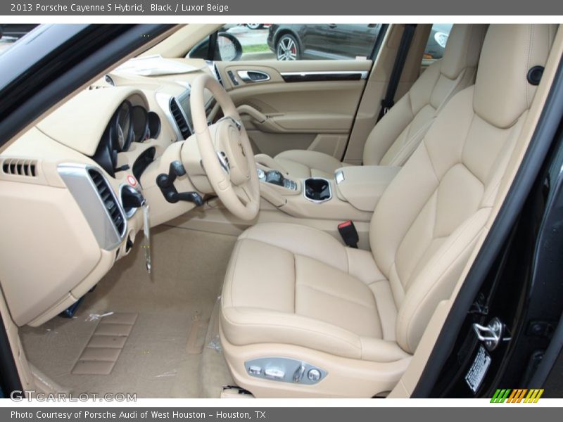 Front Seat of 2013 Cayenne S Hybrid