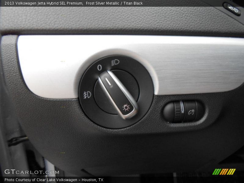 Controls of 2013 Jetta Hybrid SEL Premium