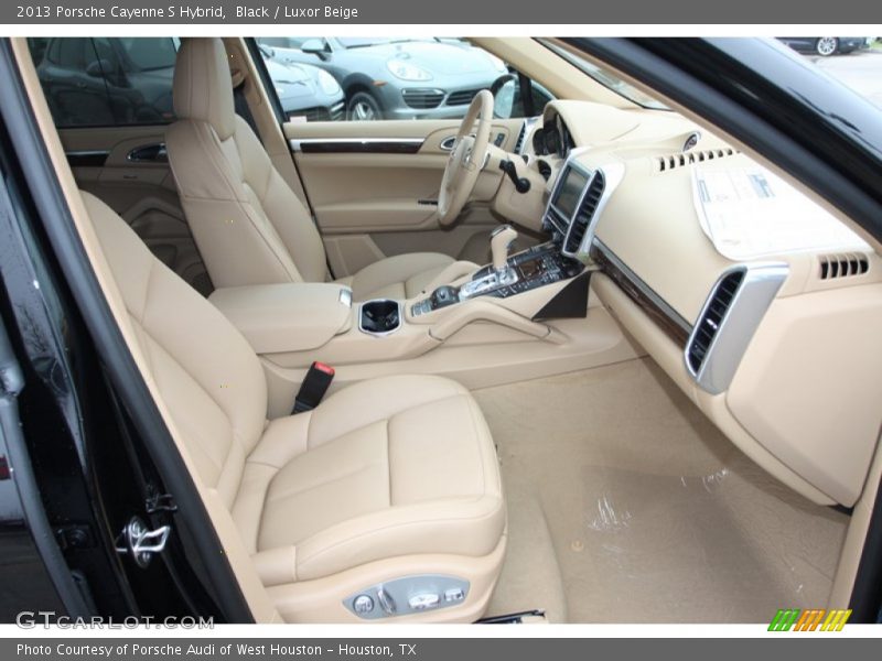 Front Seat of 2013 Cayenne S Hybrid