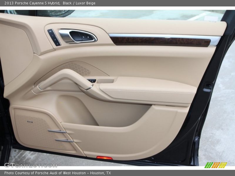 Door Panel of 2013 Cayenne S Hybrid