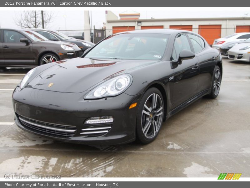 Front 3/4 View of 2013 Panamera V6
