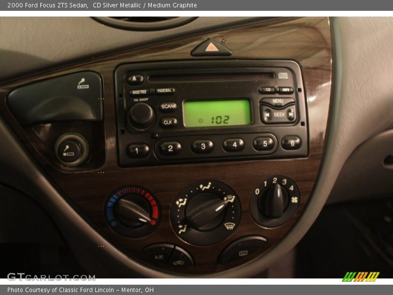 Controls of 2000 Focus ZTS Sedan