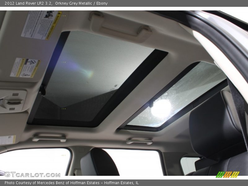 Sunroof of 2012 LR2 3.2