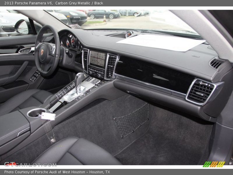Dashboard of 2013 Panamera V6