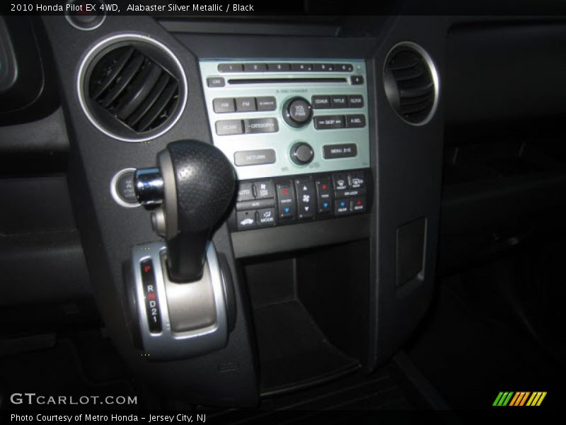 Alabaster Silver Metallic / Black 2010 Honda Pilot EX 4WD