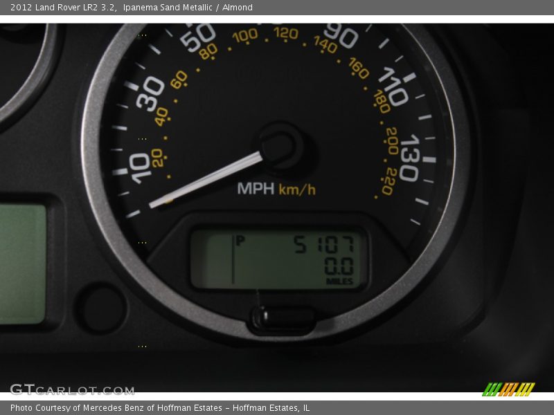 Ipanema Sand Metallic / Almond 2012 Land Rover LR2 3.2