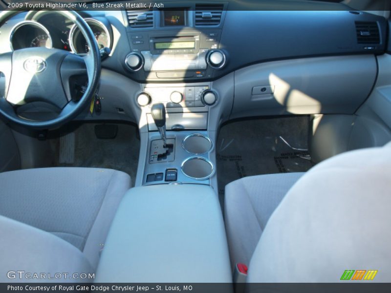Blue Streak Metallic / Ash 2009 Toyota Highlander V6