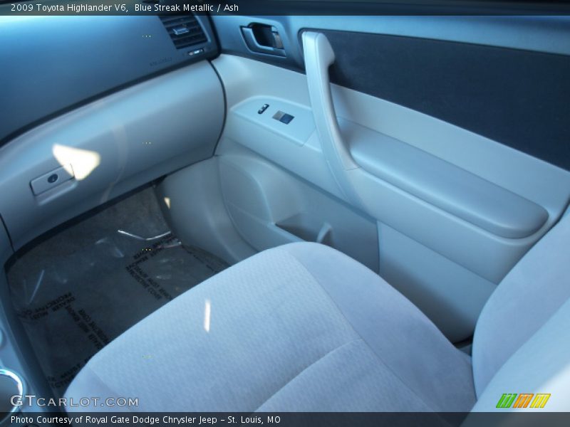 Blue Streak Metallic / Ash 2009 Toyota Highlander V6