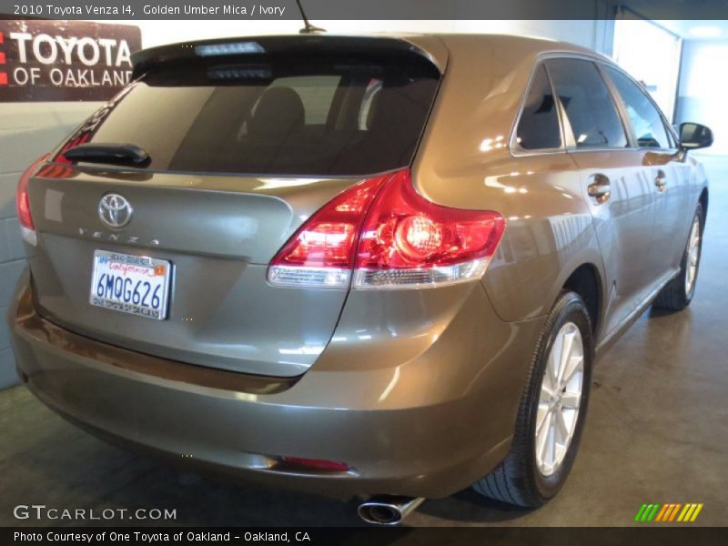 Golden Umber Mica / Ivory 2010 Toyota Venza I4