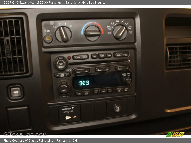 Controls of 2007 Savana Van LS 3500 Passenger