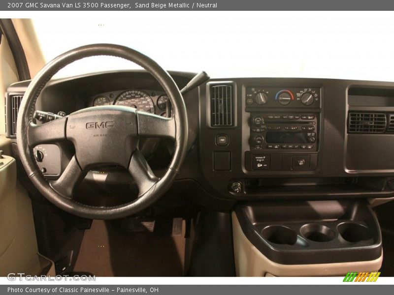 Dashboard of 2007 Savana Van LS 3500 Passenger
