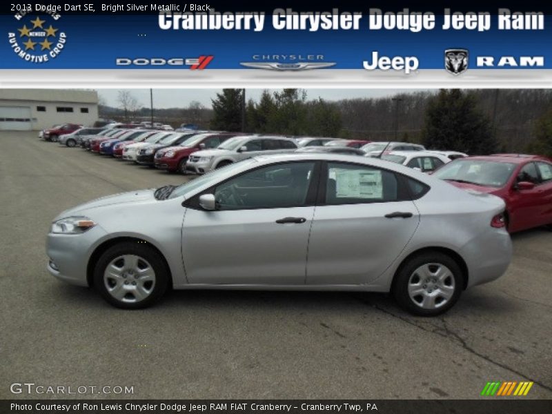 Bright Silver Metallic / Black 2013 Dodge Dart SE