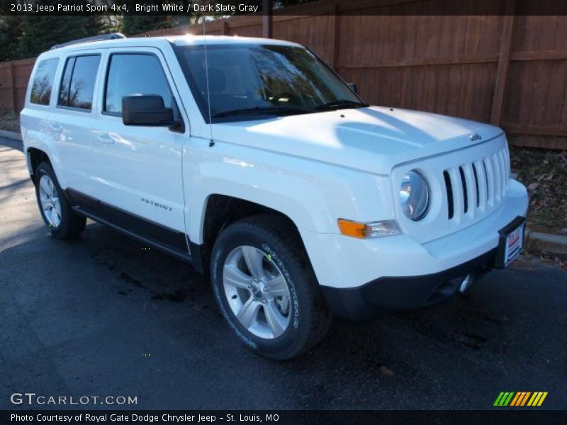 Bright White / Dark Slate Gray 2013 Jeep Patriot Sport 4x4