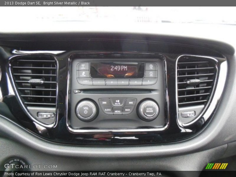 Bright Silver Metallic / Black 2013 Dodge Dart SE