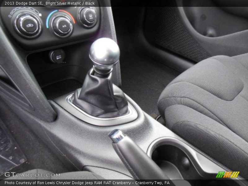 Bright Silver Metallic / Black 2013 Dodge Dart SE