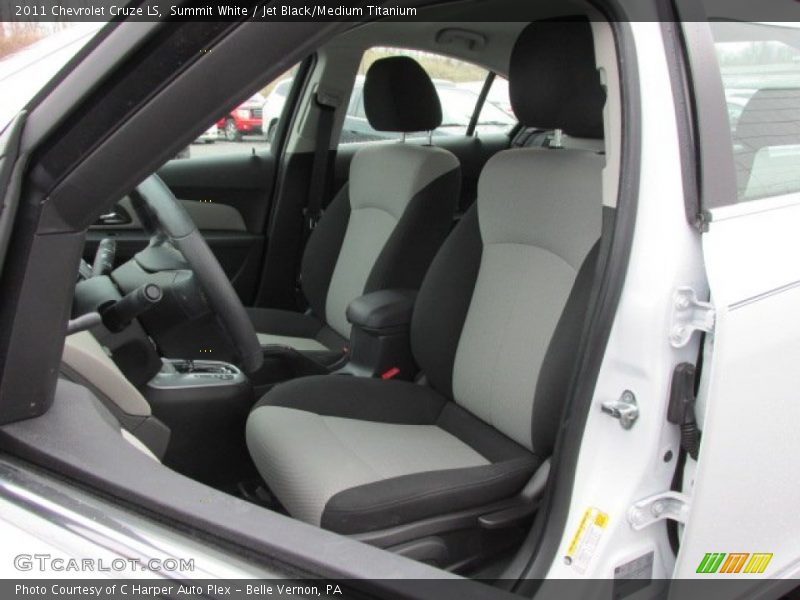 Summit White / Jet Black/Medium Titanium 2011 Chevrolet Cruze LS