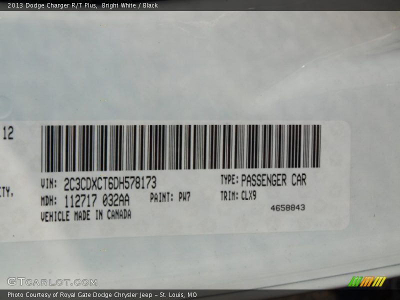 Bright White / Black 2013 Dodge Charger R/T Plus
