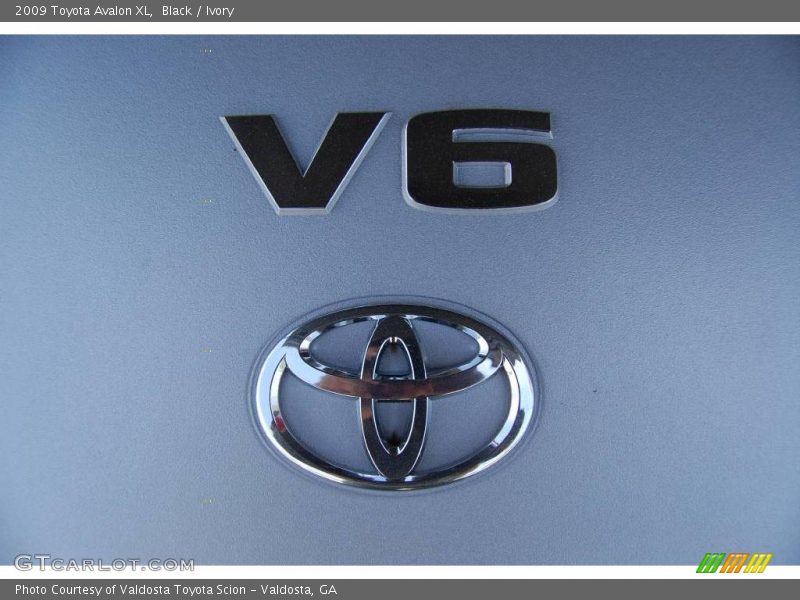 Black / Ivory 2009 Toyota Avalon XL